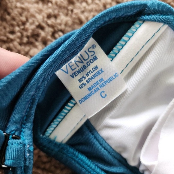 Venus Swimwear Green Bathing Suit Top Size C Adjustable - Picture 3 of 3